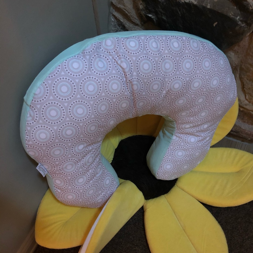 New nursing pillow